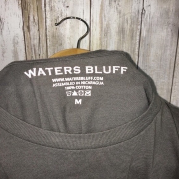 Waters Bluff Grey Pineapple Tee - Picture 4 of 4